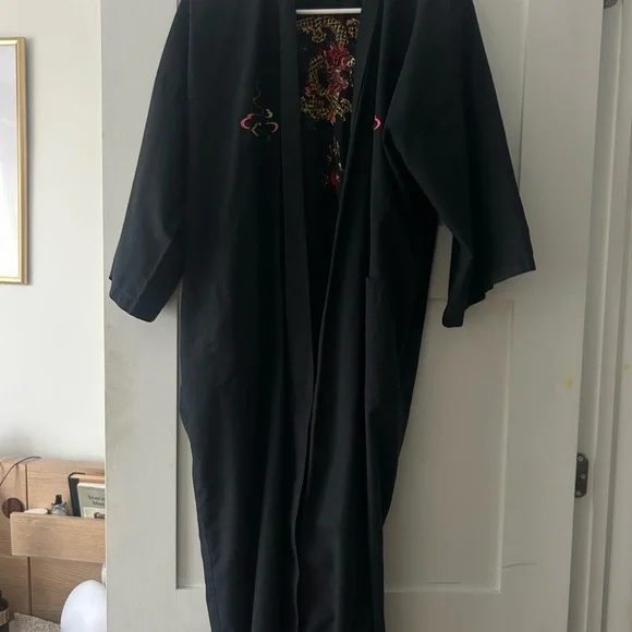 Black Dragon Embroidered Robe - Picture 2 of 3